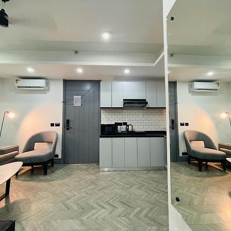 Bedchambers Serviced Apartments, Mg Road Gurgaon Extérieur photo