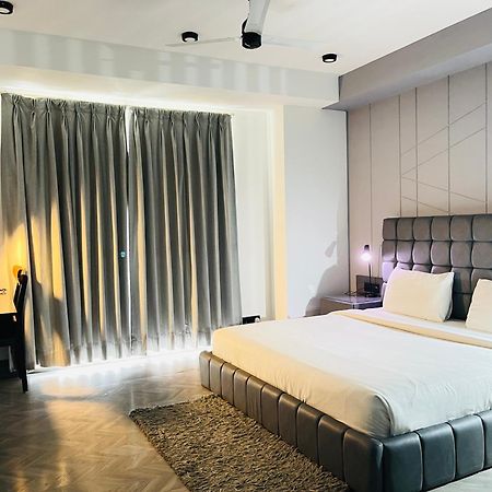 Bedchambers Serviced Apartments, Mg Road Gurgaon Extérieur photo