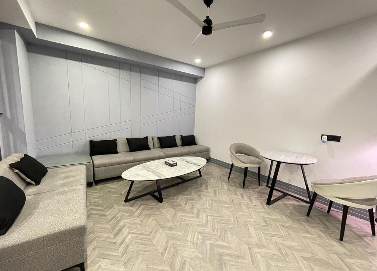 Bedchambers Serviced Apartments, Mg Road Gurgaon Extérieur photo