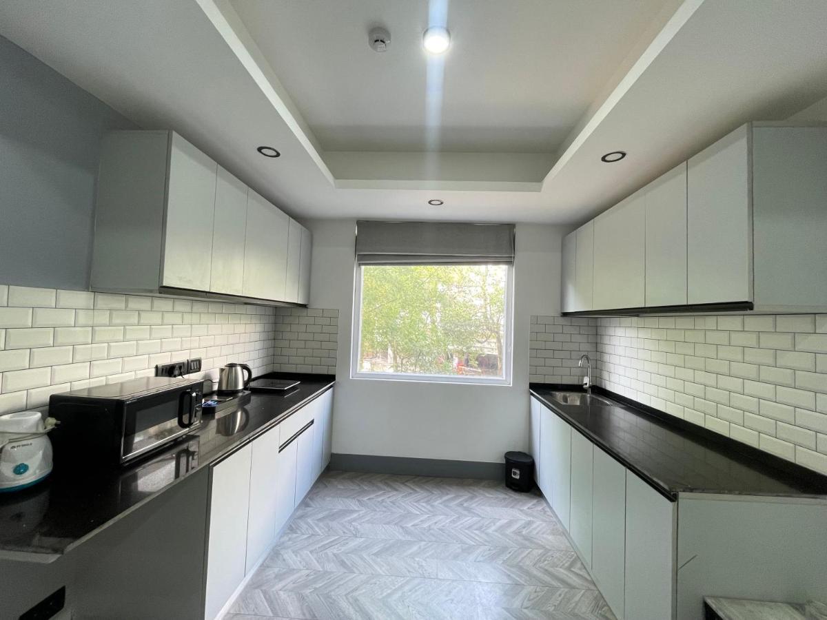 Bedchambers Serviced Apartments, Mg Road Gurgaon Extérieur photo